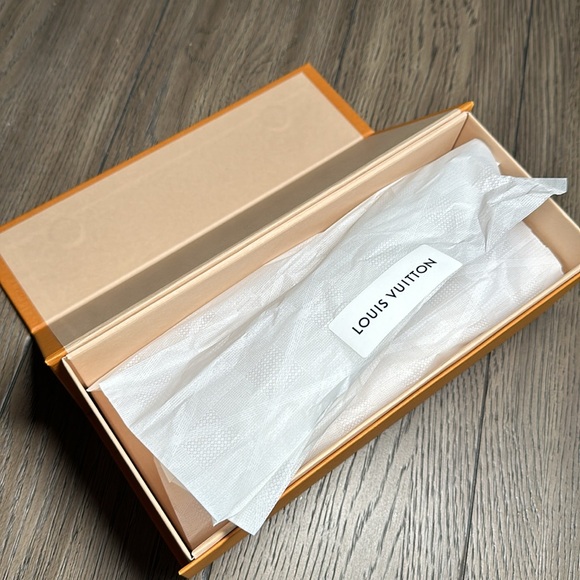 Louis Vuitton Perfume Box - Picture 2 of 5